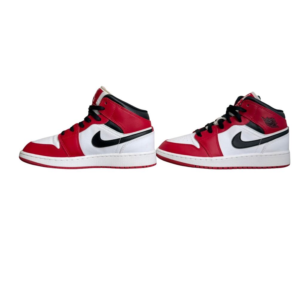 Air Jordan 1 Mid Chicago GS 5Y / Women’s 6.5 Red Black White